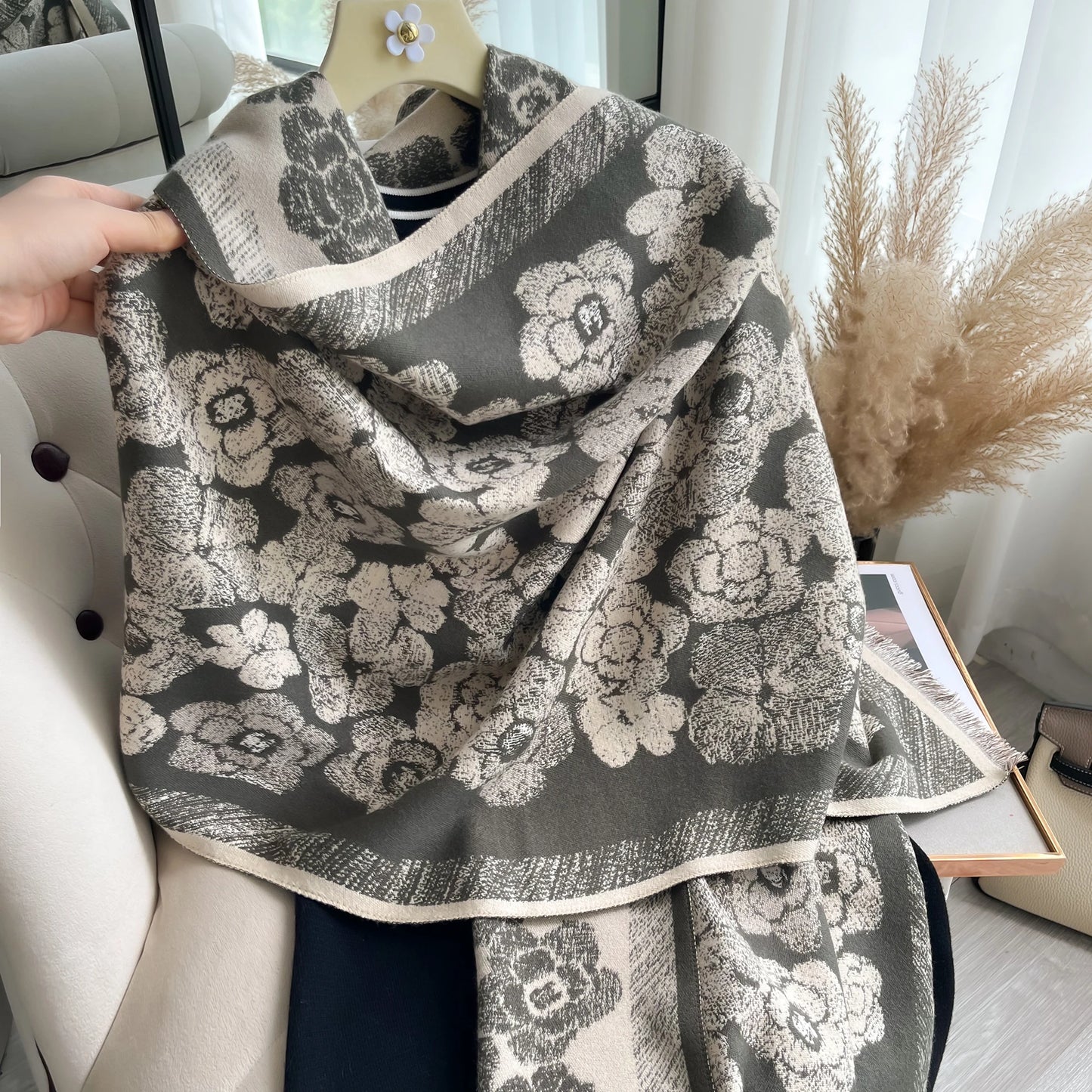 Beautiful Two-Sided Style Scarf