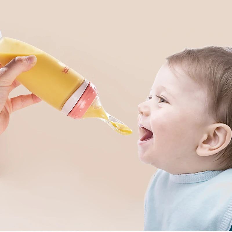 BBET BPA Free Toddlers Spoon Bottle Feeder علبة إطعام الرّضّع، مصنوعة من السيلكون الممتاز